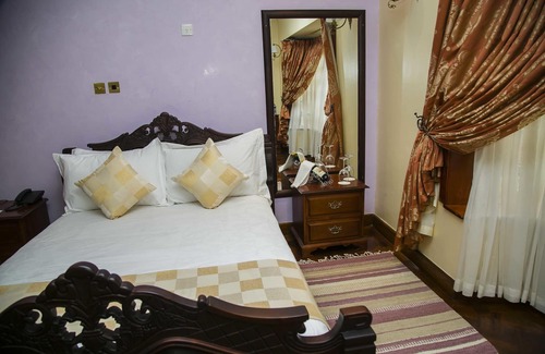Langata Hotel | La Belle Villa