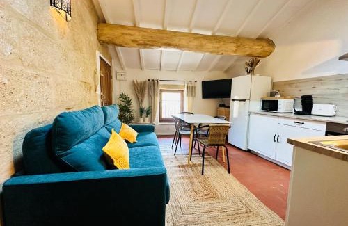 Remoulins Apartment | La Bohème : Gardon et Pont Du Gard