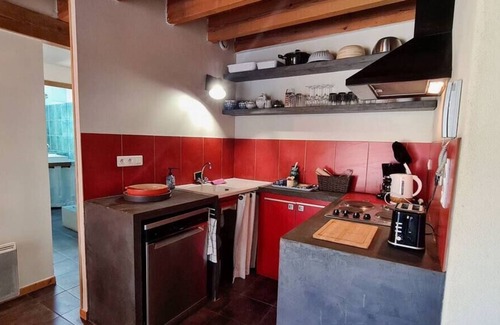 Chateauneuf-du-Pape House | La Bousquetière, village house with a loft style.