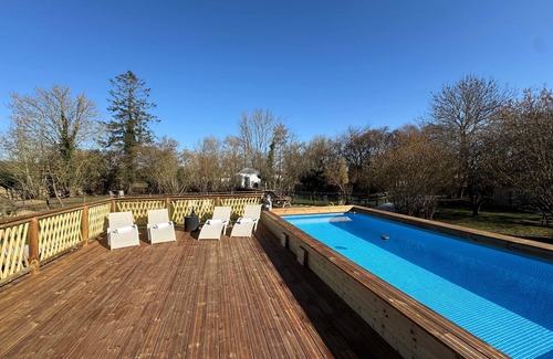 Crecy-sur-Serre House | La bulle LOVE (chauffée) Au Domaine Du Pré Dieu