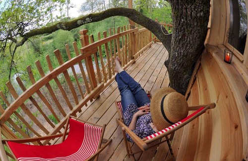 Susmiou Bed & Breakfast | La Cabane du Vieux Chêne