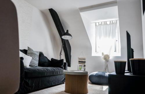 Brive-la-Gaillarde Apartment | La Cachette d Artistes - 1 Chambre