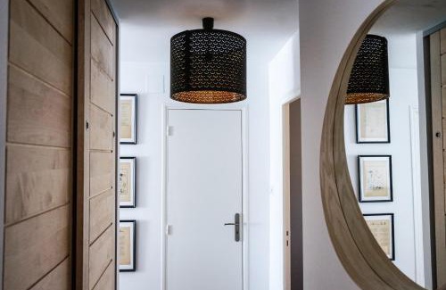 Brive-la-Gaillarde Apartment | La Cachette d Artistes - 1 Chambre