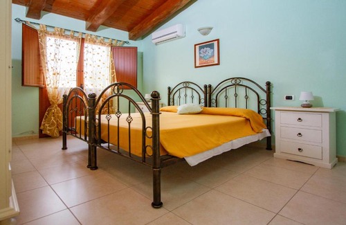 San Vito House | La Capinera