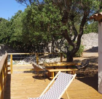 Bonifacio House | La Carpa