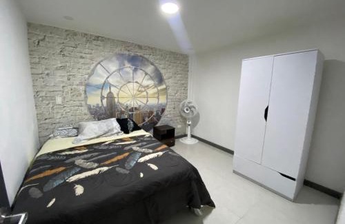 Guayabal House | La Casa Amarilla
