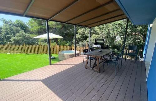 Maspujols House | La Casa Azul