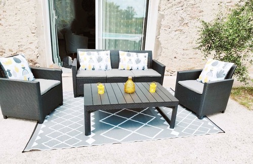Saint-Paul House | La Casa Bonheur with heated and private swimming pool