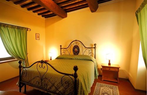 Tuoro sul Trasimeno House | La Casa Colonica wine and oil