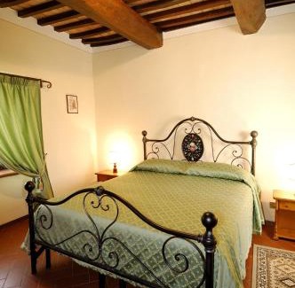 Tuoro sul Trasimeno House | La Casa Colonica wine and oil