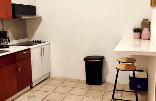 Eleanor Roosevelt House | La Casa de Ada Near Airport & Beaches Charming 3-bedroom house with AC andWiFi