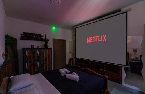 Como Apartment | La Casa de Papel