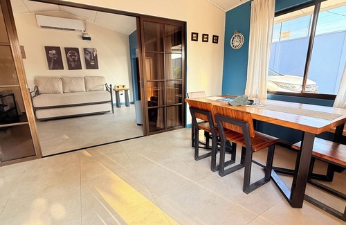 Bandera House | La Casa de Papi