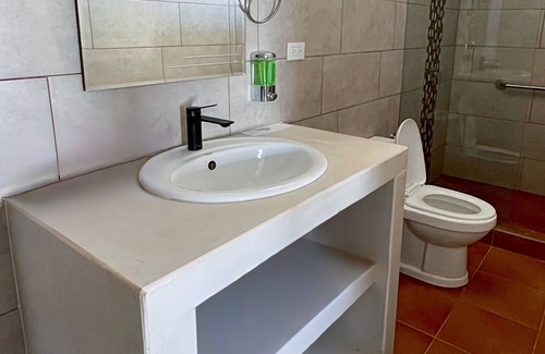 Bandera House | La Casa de Papi