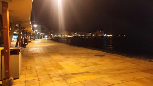 Playa de Arinaga House | la casa del primo yo trabajo y tú beneficio