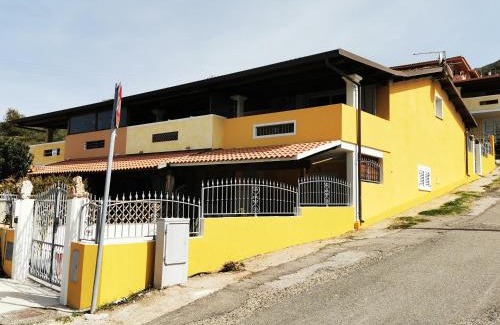 Porto Alabe Apartment | La Casa Di Angelo