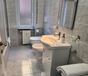 Quarto dei Mille Apartment | La Casa di Ari vicinissimo ospedale GASLINI GENOVA