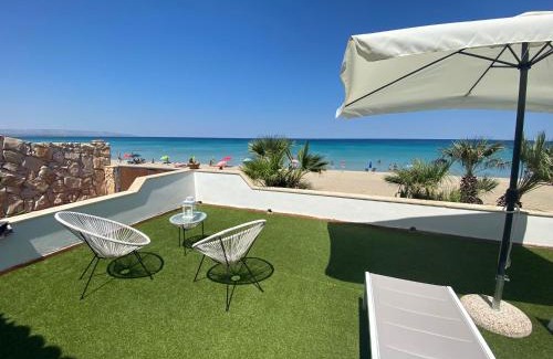 Reitani Villa | La Casa sulla Spiaggia: Dimora Elma