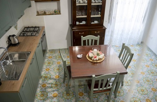 Raito Apartment | La Casetta di Fifina Amalfi Coast Cozy little house on the Amalfi Coast