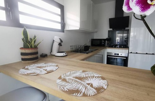 Saint-Pierre De La Reunion Apartment | La Caz'A Loca