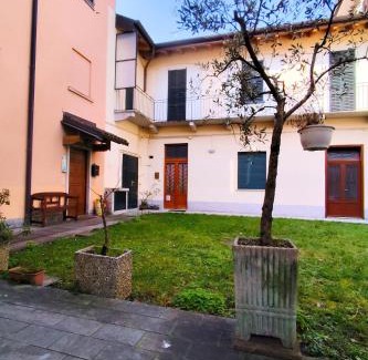 Valmadrera Apartment | La Corte dell'Accoglienza Valmadrera