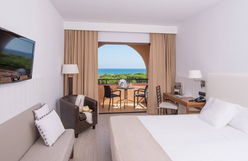 Pals Hotel | La Costa Golf & Beach Resort