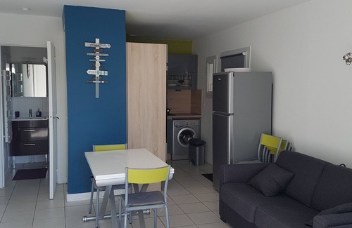 La Cotiniere Apartment | La cotinière residence with swimming pool beach opposite