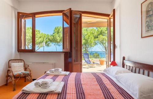 Addaura Apartment | La Cueva dello Scirocco by DomuSicily