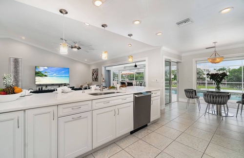 Lochmoor Waterway Estates Villa | La Dolce Vita: Spacious 3BR Villa w/Pool, BBQ, Easy Access to Beaches & Golf