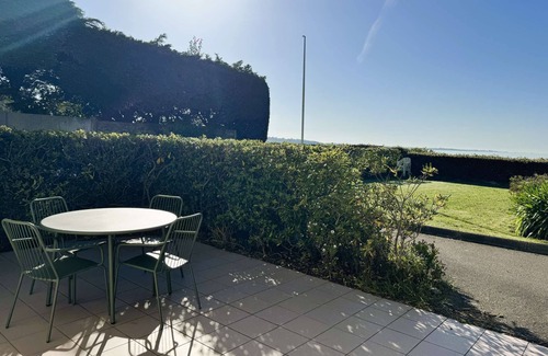 La Foret-Fouesnant Apartment | La Foret-Fouesnant, apartment "feet in the sand", beautiful sea view