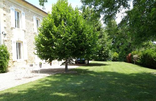 Saint-Aubin-de-Branne Bed & Breakfast | La Gentilhommière