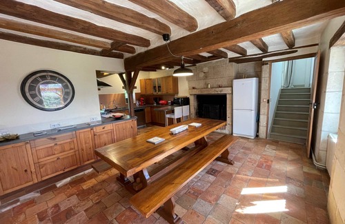 Neuil Apartment | La Grande Charbonnière Gîte for up to 8 people