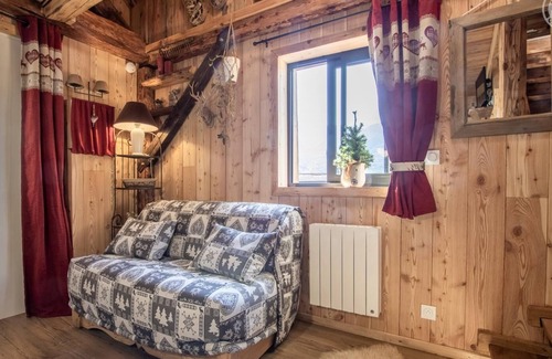 Argentine House | LA Grange - Argentine