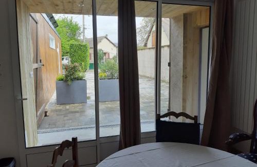 Rouvres Bed & Breakfast | La grange des lisières
