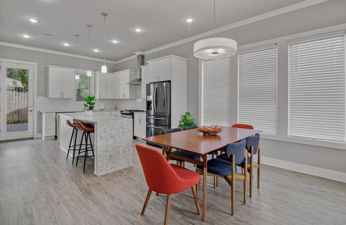 South Baton Rouge House | LA House 3 beds nModern Comfort Meets Cozy Charm