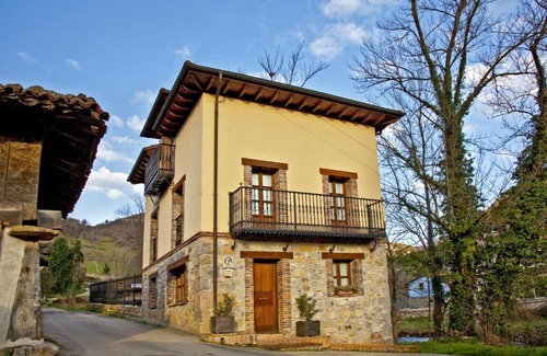Cabrales House | La Indiana