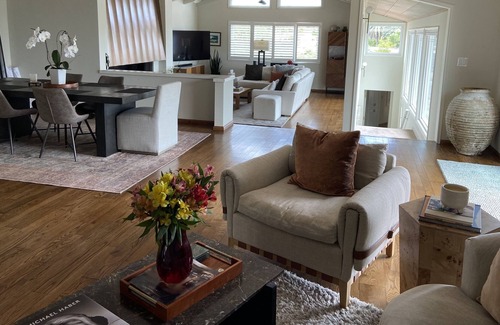 La Jolla Mesa House | La Jolla Ocean Breeze Getaway!