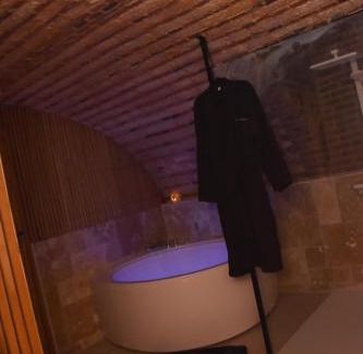 Maucomble House | La Luxure