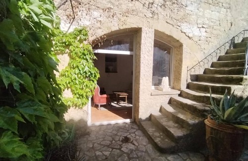 Arpaillargues-et-Aureillac House | La Maison de Thomas