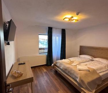 Moieciu Hotel | La Magura