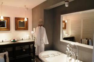 Pointe aux Canonniers Hotel | La Maison 20 Degrés Sud - Relais & Châteaux
