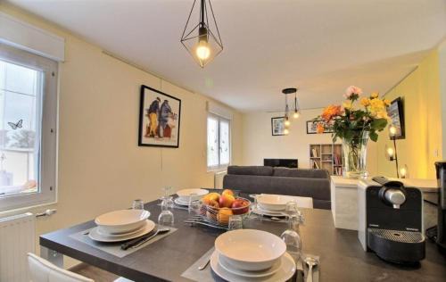 Locmaria-Plouzane Apartment | La Maison Bleue en Iroise - Randonnées GR34 - Plage 10 min à pieds - wifi, vélos VAE gratuits, jardin - Exposition plein Sud