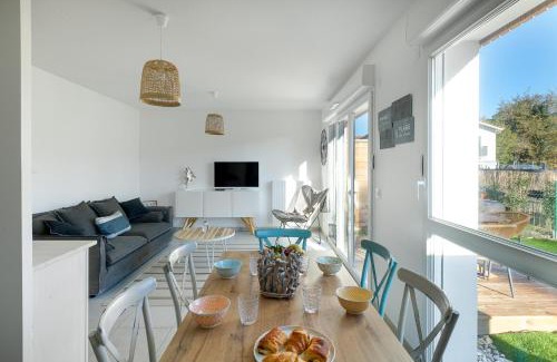 Gujan-Mestras House | La Maison Des Lys YourHostHelper