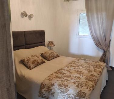 Saint-Laurent-d'Aigouze Apartment | La maison d Adélaïde