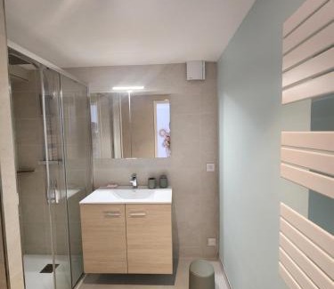 Aix-les-Bains Apartment | La maison Marilyne - T2 avec piscine privative