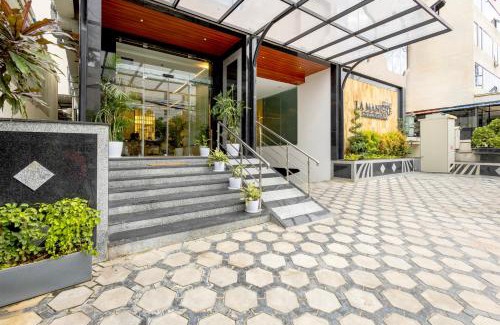 Madhapur Hotel | La Maniere -Business hotel HITECH City
