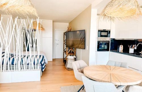 Middelkerke Apartment | la MERéMOI - Studio Middelkerke balcony and sea view