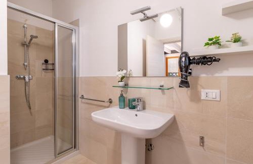 Carita Apartment | La Montagnola