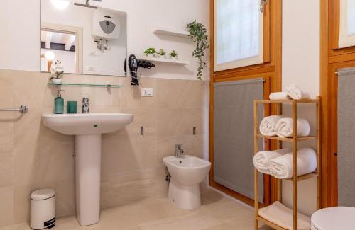 Carita Apartment | La Montagnola