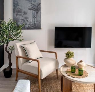 San Gil Apartment | La Muralla Suites by Alohamundi